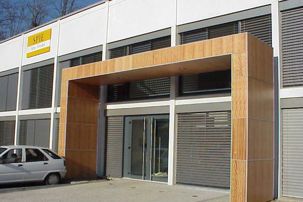 11-3-entree_exterieure_portique_bois