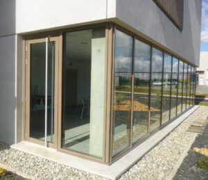 BATIMENT DE STOCKAGE DE METAUX ET BUREAUX  ASMOBAX